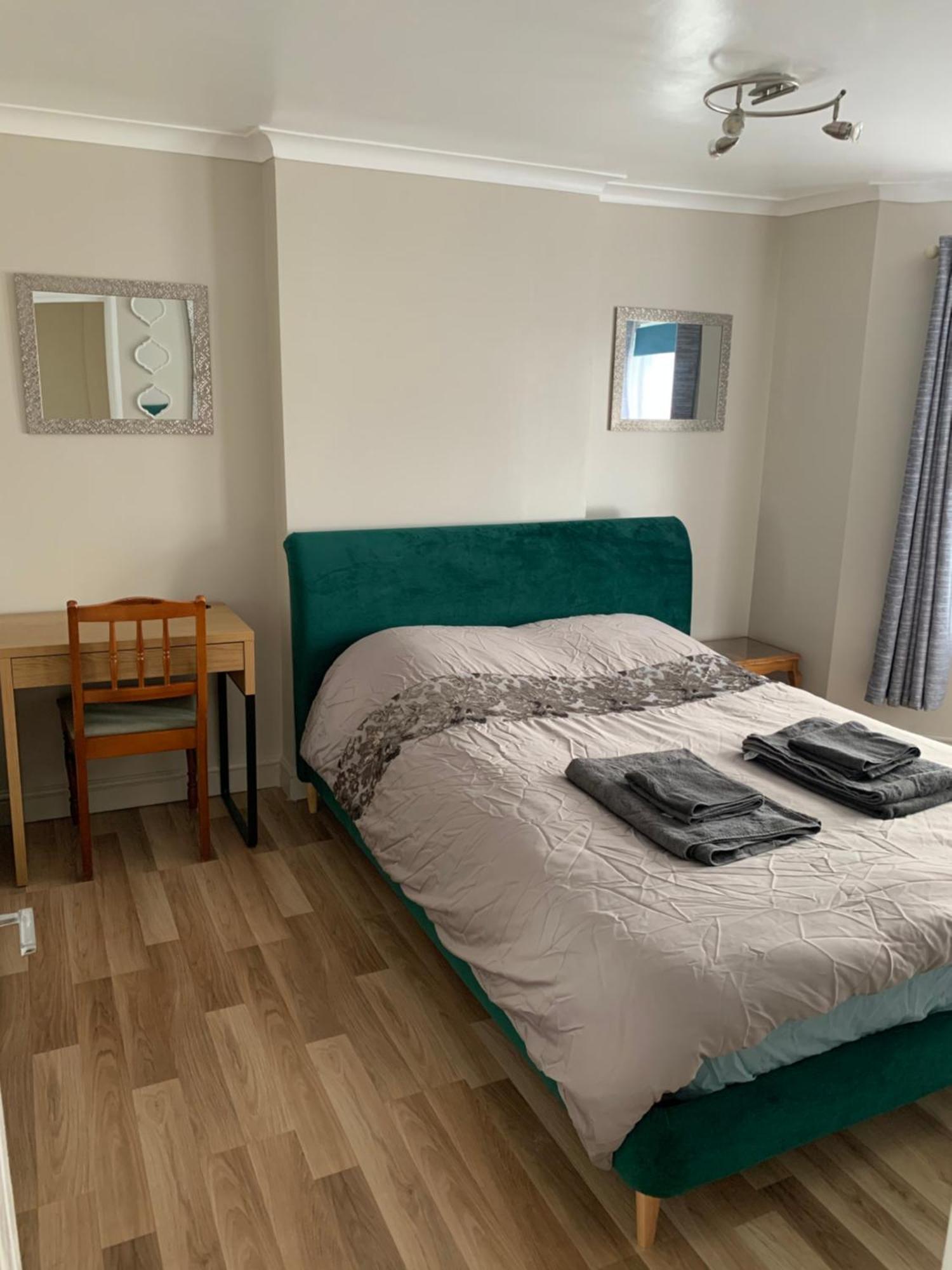 Relaxing Home - 7-10Min To Bournemouth Sandy Beach By Car - Private Garden, Parking And Spa 외부 사진