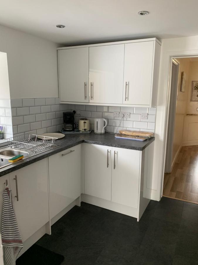 Relaxing Home - 7-10Min To Bournemouth Sandy Beach By Car - Private Garden, Parking And Spa 외부 사진